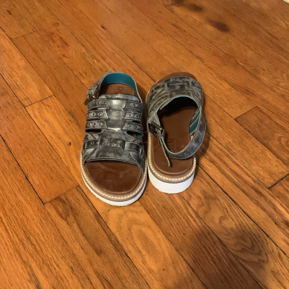 ROAN Sandals- Size 6US
